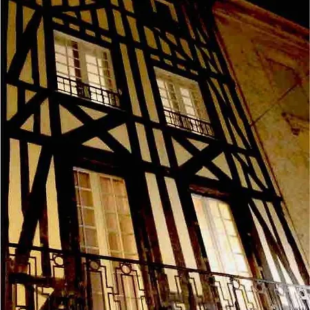 Historical Center, Typical Normandy's Style With Balcony Apartment *
