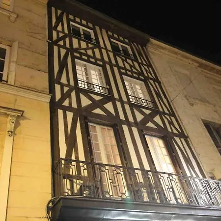 Historical Center, Typical Normandy's Style With Balcony Apartament *